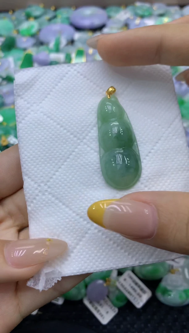 颈饰未镶嵌翡翠天然缅甸翡翠A货
