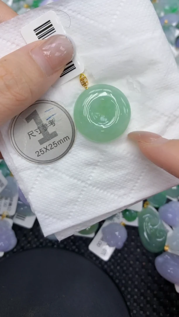颈饰18K金镶嵌翡翠1111111