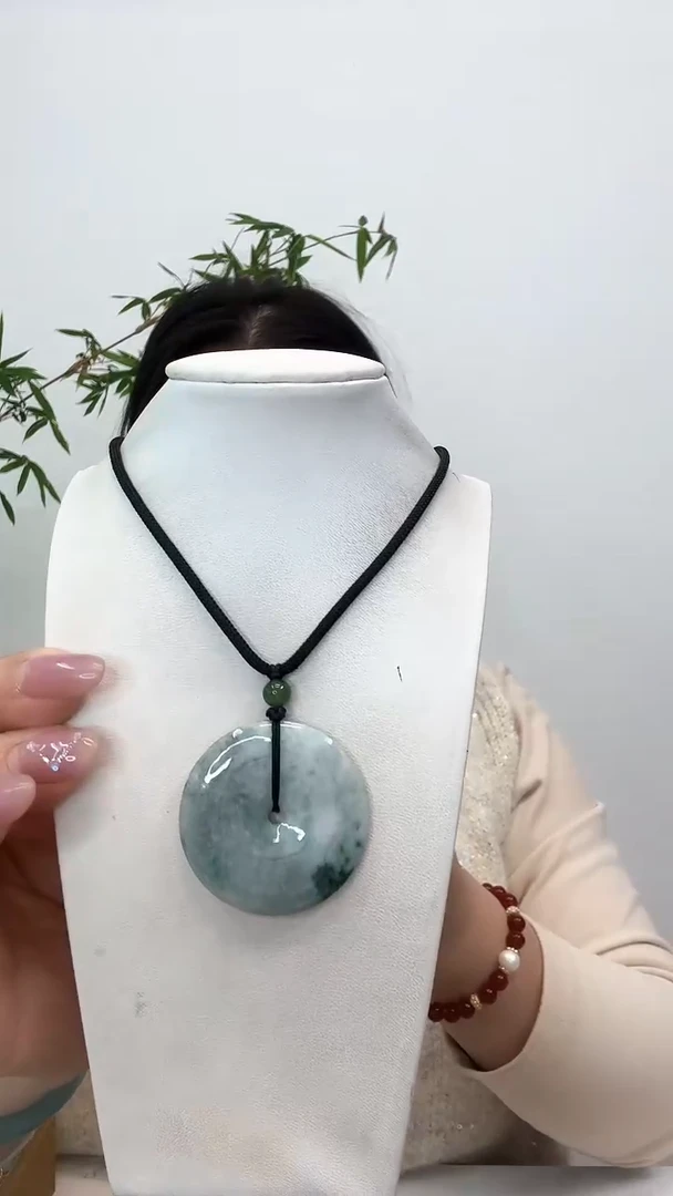 【闪购商品】翡翠颈饰未镶嵌平安扣