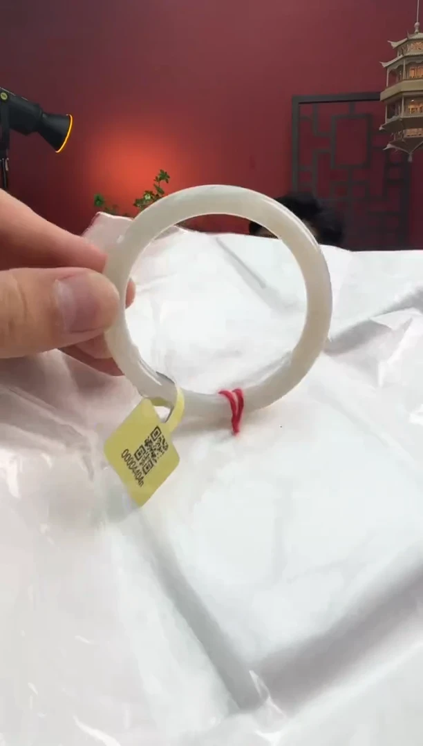 未镶嵌手镯（圆镯）翡翠翡翠手镯5