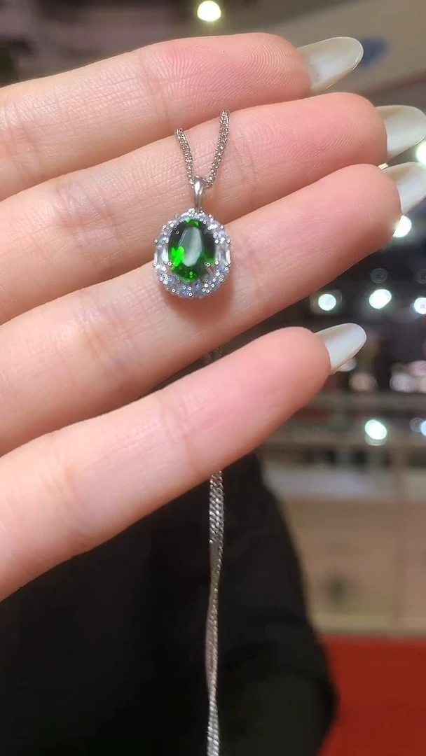 银S925镶嵌透辉石吊坠【宝石世家严选】