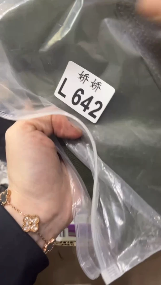 瓷片642 爆爆是只猫 爆爆是只猫