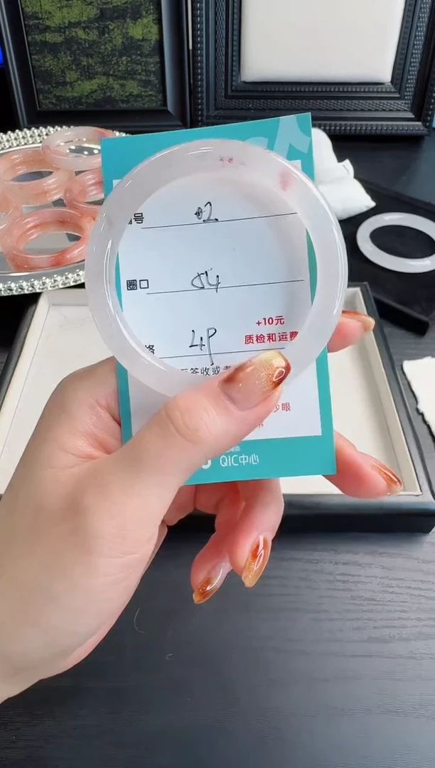 未镶嵌手镯石英质玉2