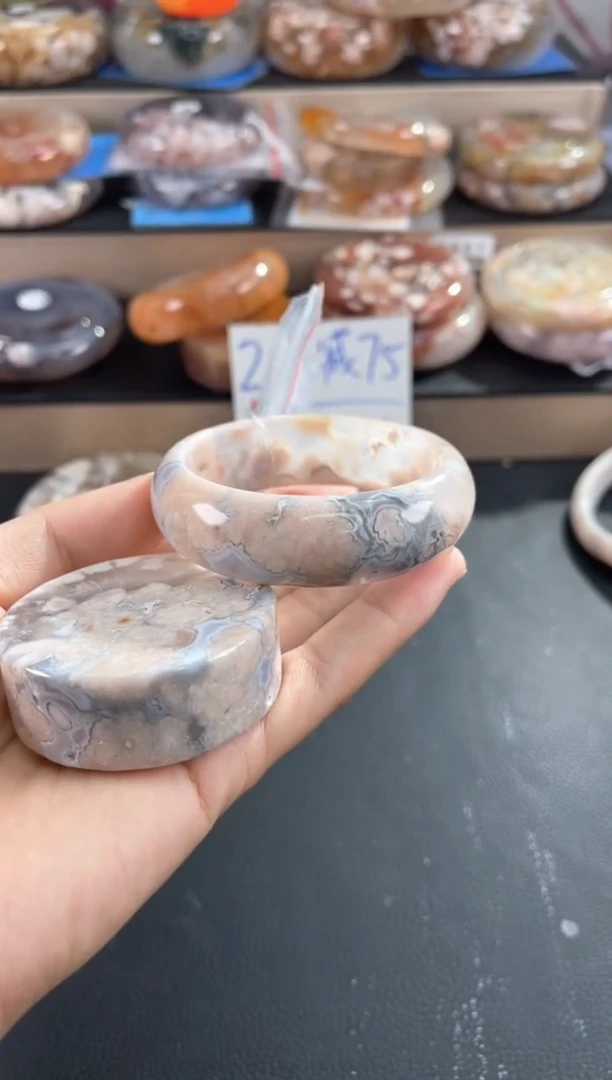 未镶嵌手镯石英质玉53