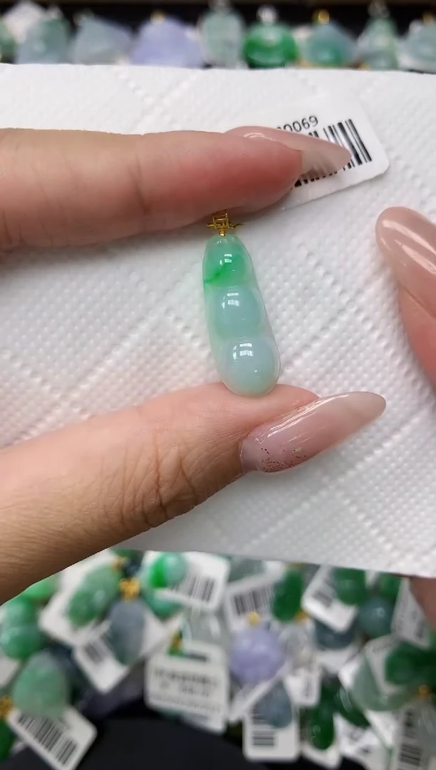 颈饰未镶嵌翡翠1111111111