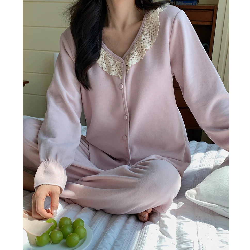 甜美花边德绒睡衣女秋冬季新款长袖薄绒带胸垫家居服冬天保暖套装