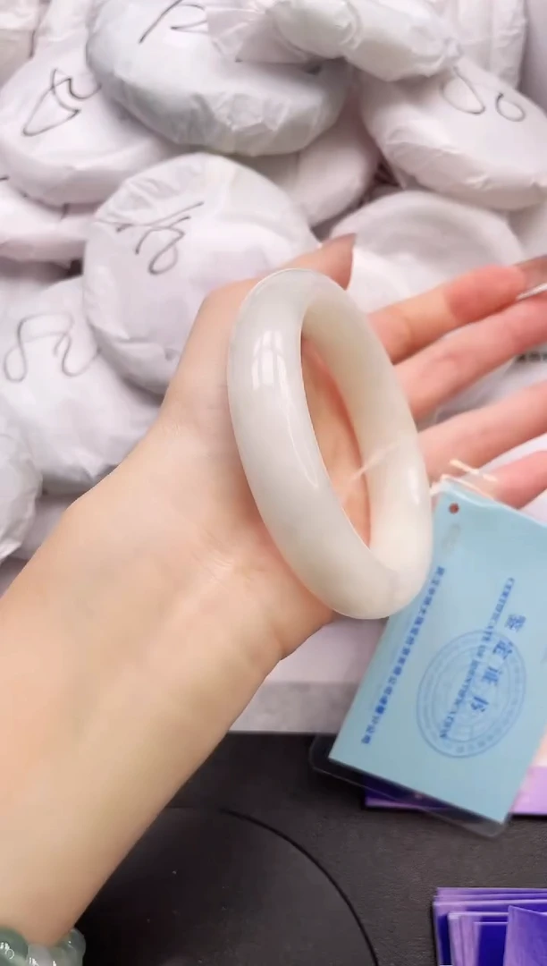 【闪购商品】和田玉手镯未镶嵌19L142-60