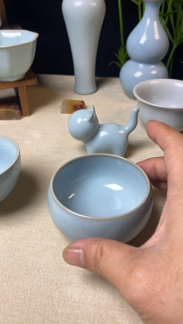 特惠福利品-微微瑕天青釉全手工禅定杯