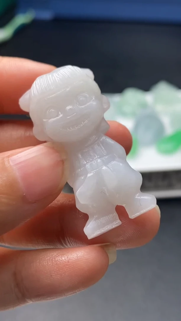 定制翡翠未镶嵌翡翠毛货多样性发其一