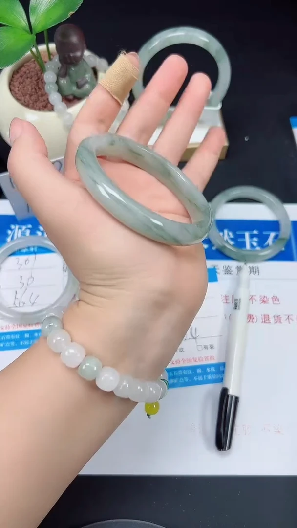 未镶嵌手镯石英质玉302-60/61
