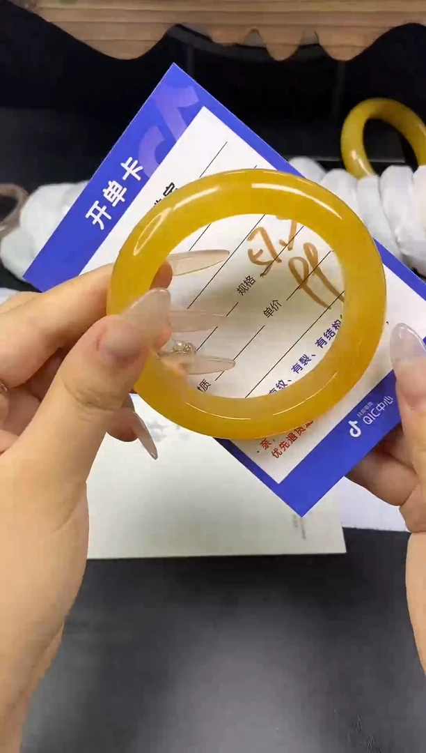 未镶嵌手镯石英质玉58