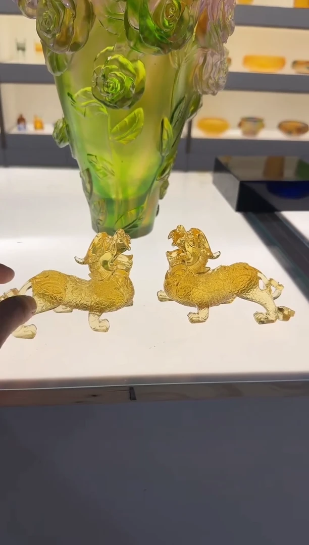 手工艺品琉璃金币纹貔貅一对