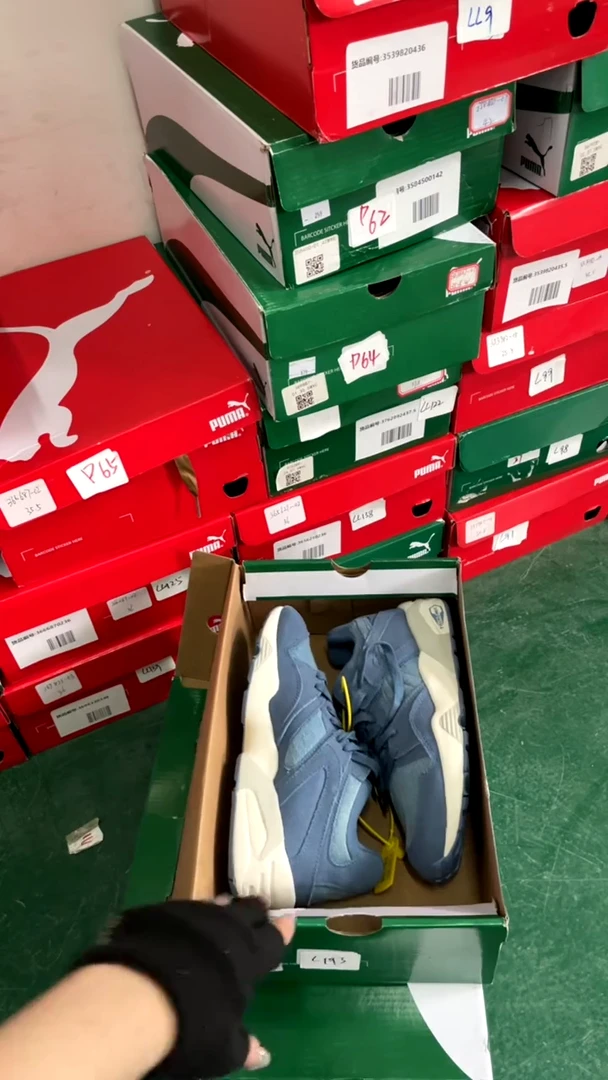 彪马时尚休闲运动鞋36M  R107