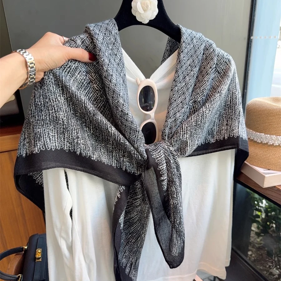 英国Cosp Kosp 民族风墨痕交织印花丝巾围巾披肩两用防晒度假纱巾