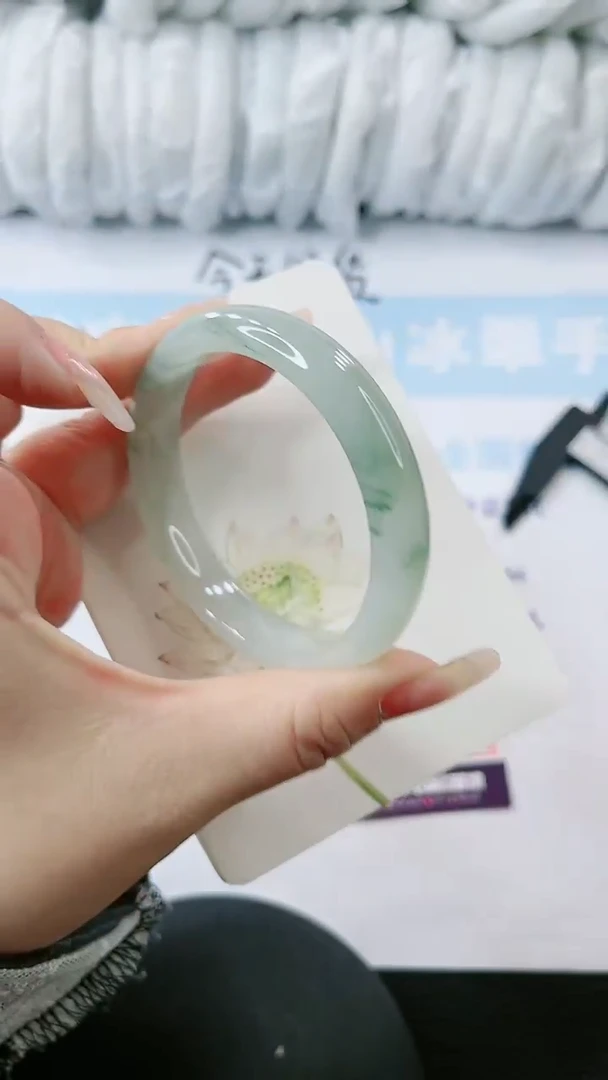 【闪购商品】石英质玉手镯未镶嵌 多样性发货V146