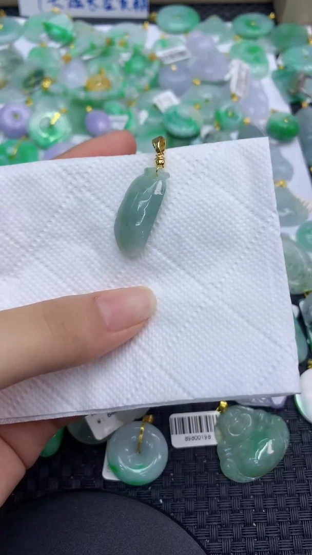 颈饰未镶嵌翡翠天然缅甸A货翡翠
