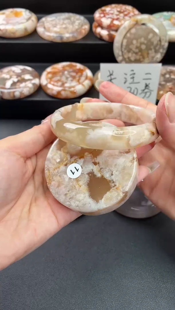 手镯玛瑙/玉髓未镶嵌石英质玉64圈(赠送镯心)63/64圈带建议拍大