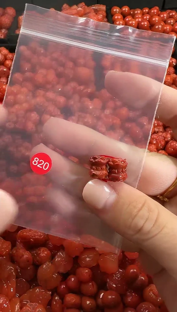 颈饰未镶嵌南红玛瑙1