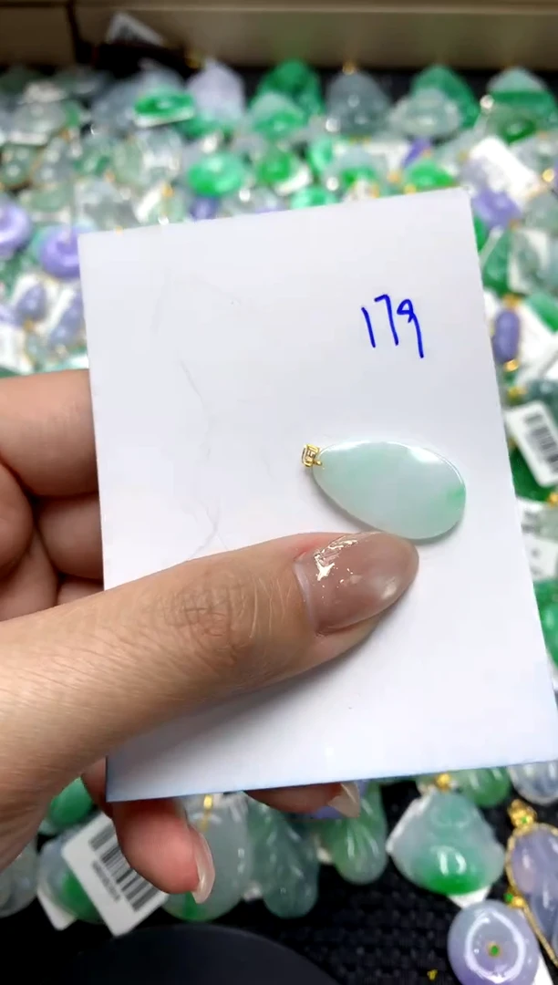 【闪购商品】翡翠颈饰18K金镶嵌1111111111