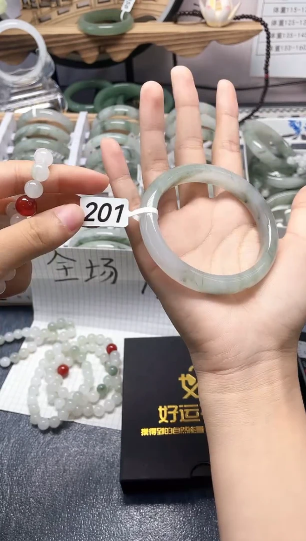 未镶嵌手镯石英质玉201