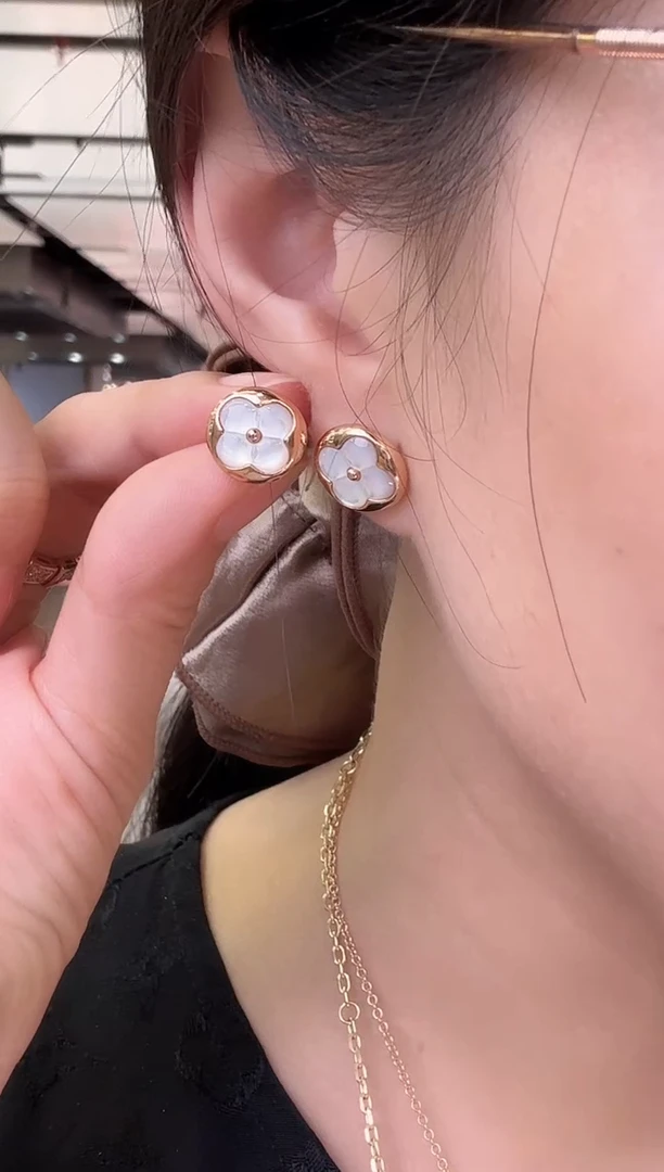 18K金镶嵌贝壳（贝母）耳钉老花耳钉