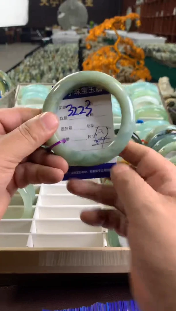 未镶嵌蛇纹石玉手镯3223
