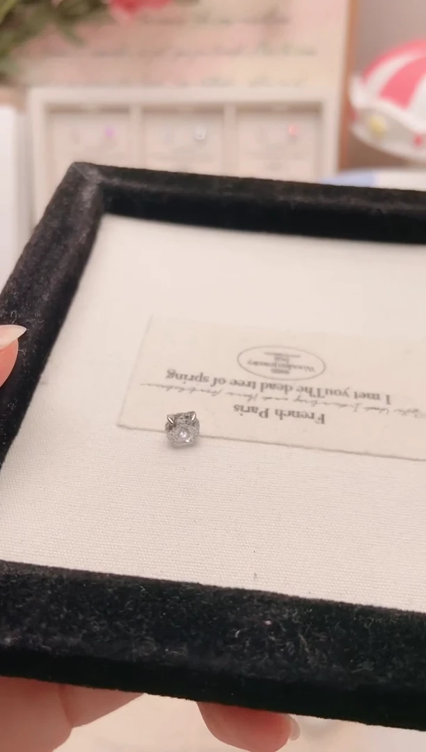 钛钢合金合成立方氧化锆B***y6462 一只