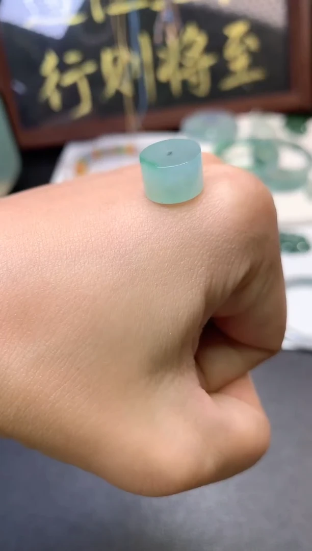 未镶嵌定制翡翠毛货