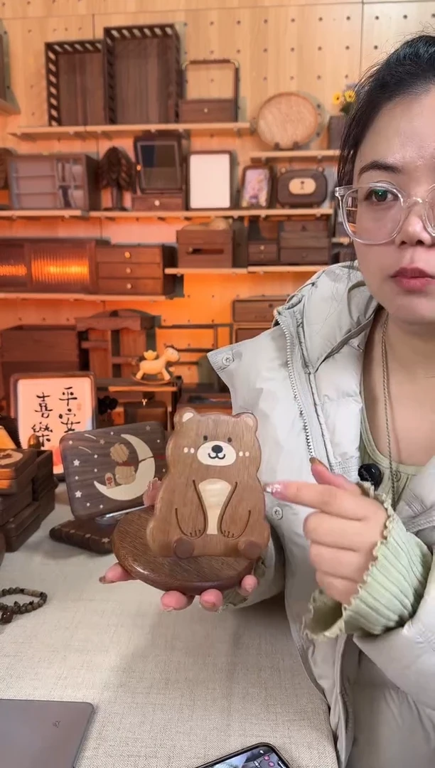 木乌檀木实木小熊手机支架