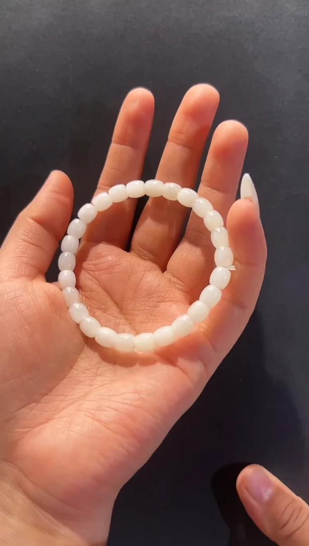 未镶嵌手串和田玉新疆和田玉于田料卡6*7手串