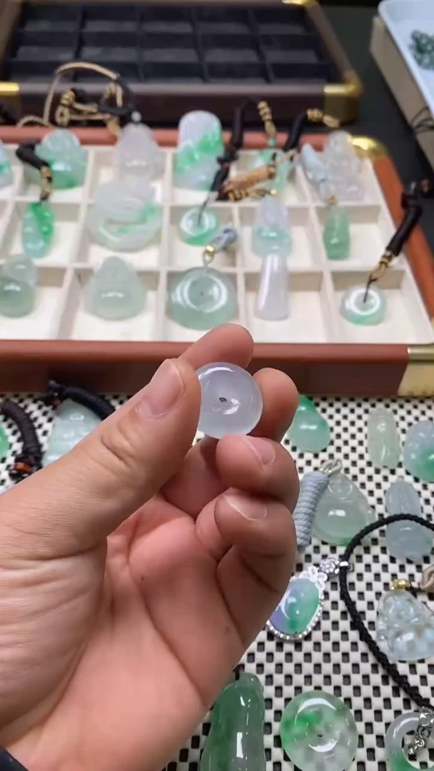 未镶嵌挂件翡翠?***?一物一拍所见即所得