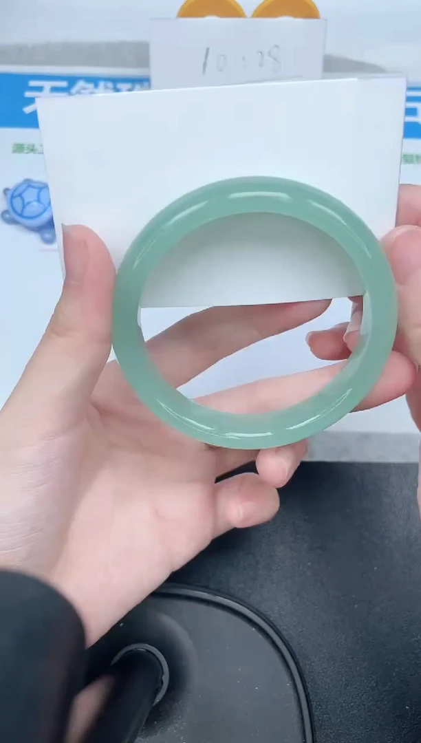 石英质玉手镯未镶嵌7-58.5