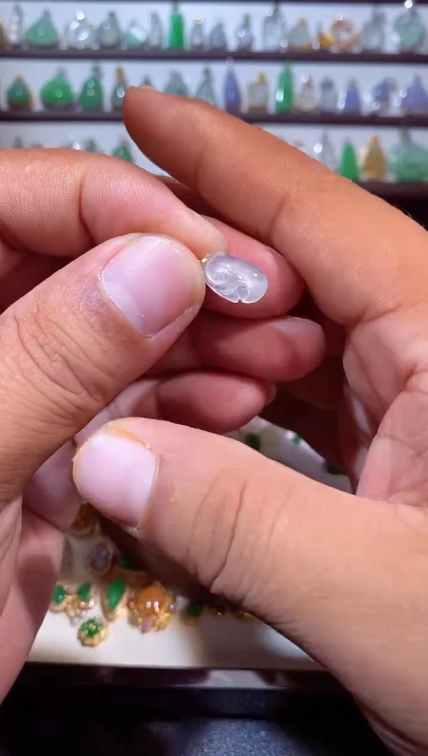 吊坠(不含链)18K金镶嵌翡翠11111