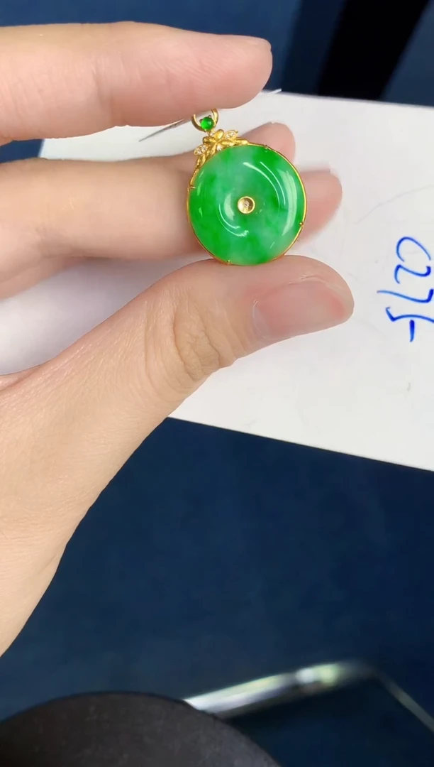 翡翠18K金镶嵌颈饰天然翡翠緬甸A貨