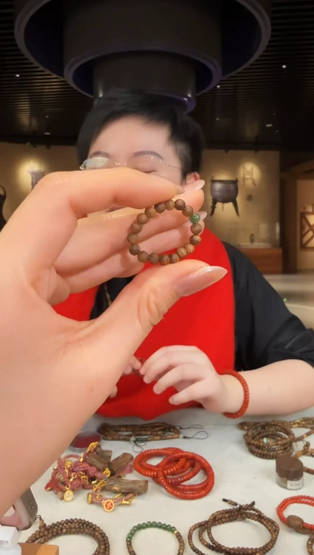 【闪购商品】沉香手串海南莺歌绿棋圆珠戒指