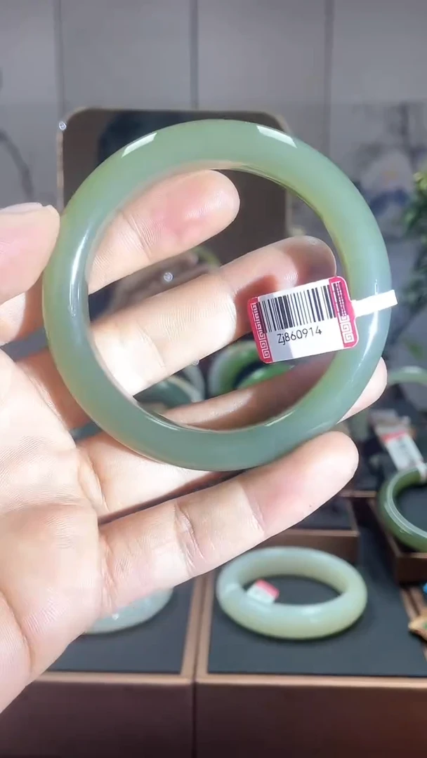 【闪购商品】和田玉手镯未镶嵌57湖水绿860914