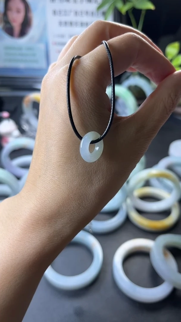 翡翠未镶嵌颈饰某*翡翠甜甜圈单样发一件