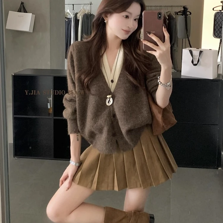 复古咖色假两件v领针织开衫女秋冬季法式松弛感宽松毛衣外套上衣