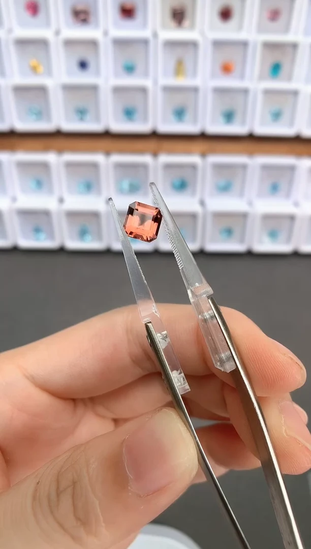 未镶嵌裸石定制碧玺1.57ct 083
