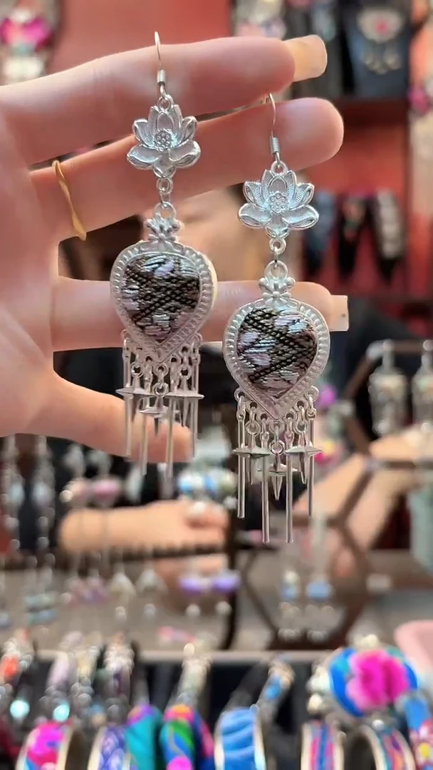 织绣 云织谣民族风精美饰品  466