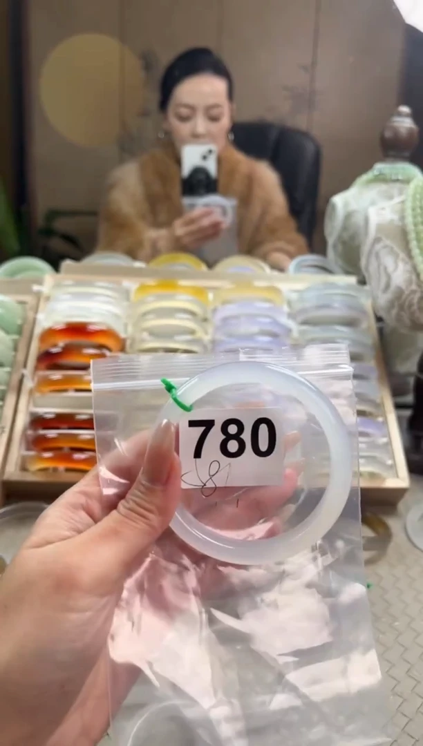 手镯玛瑙/玉髓未镶嵌780