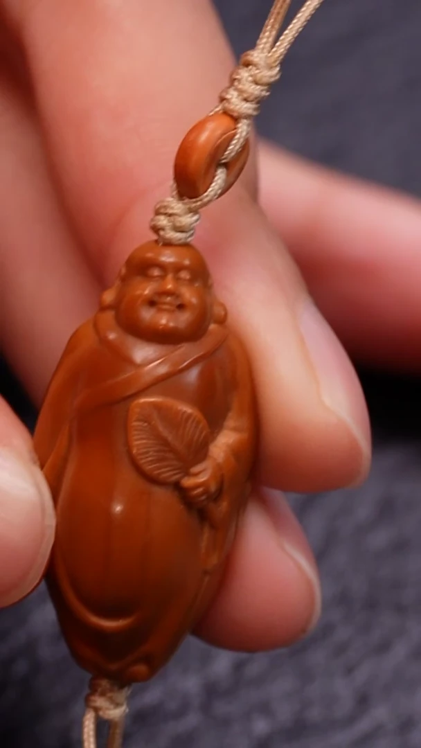 【闪购商品】橄榄核吊坠************