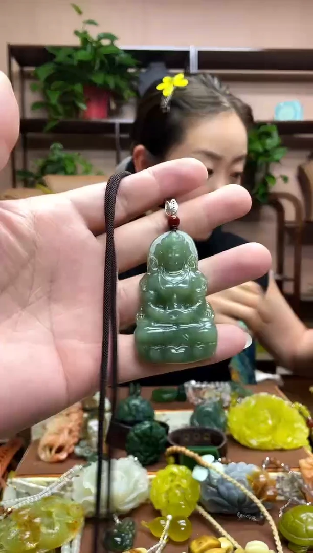 未镶嵌岫玉吊坠多样性发货发其中之一