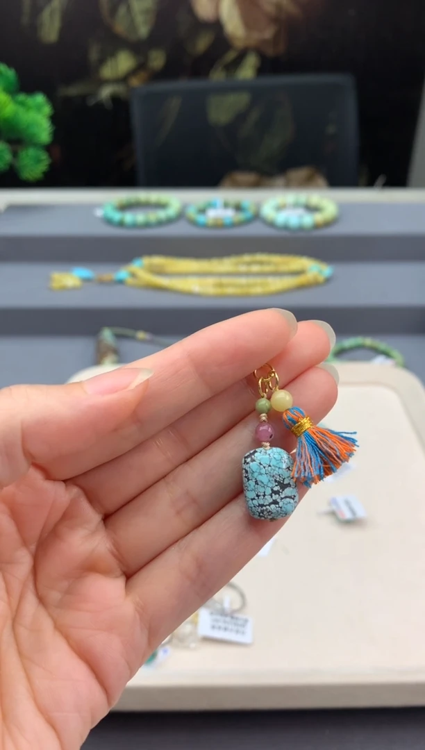 未镶嵌侧挂南红玛瑙W222