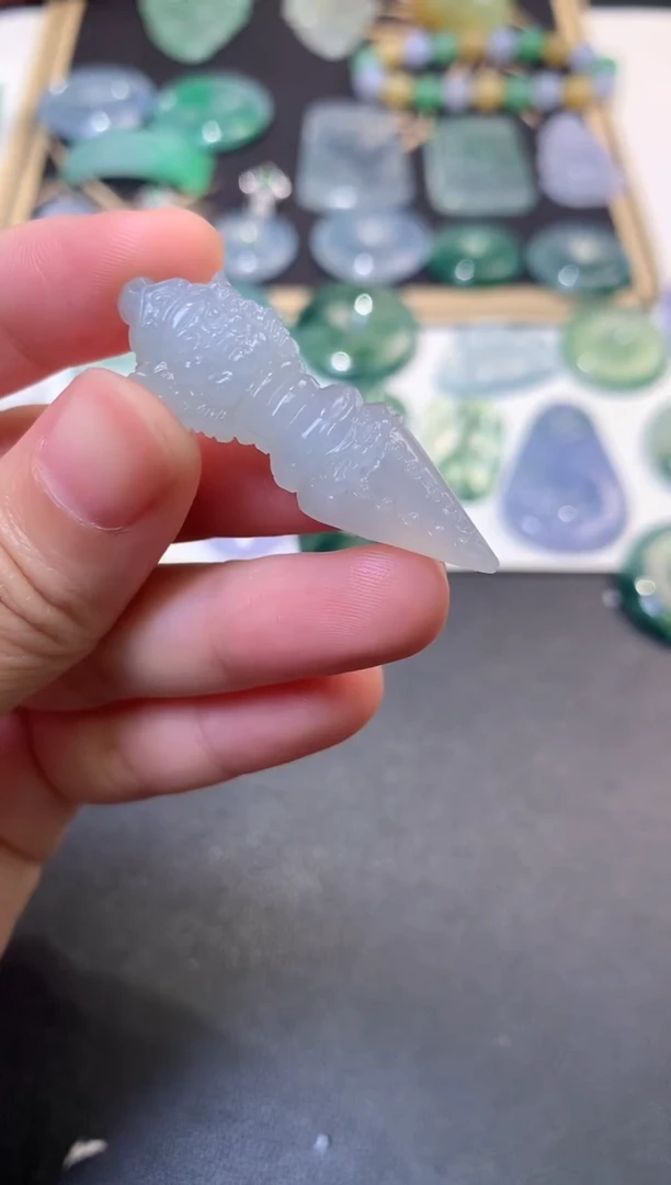 未镶嵌定制翡翠毛货