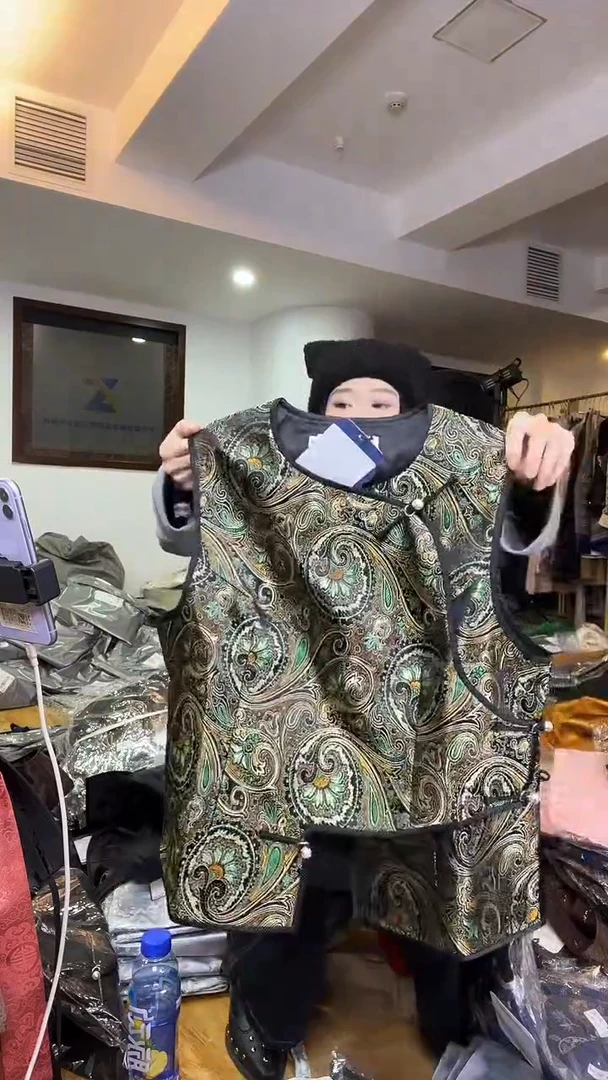 马甲       M码       80-110斤（福利）