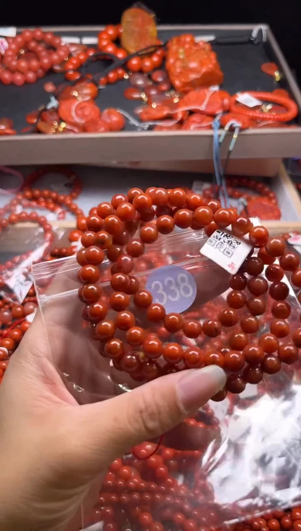 南红玛瑙未镶嵌珠宝奇石338-7