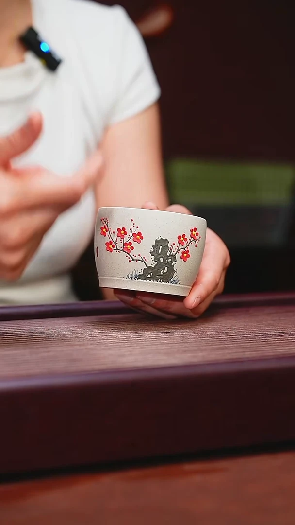 宜兴原矿紫砂   白段红梅