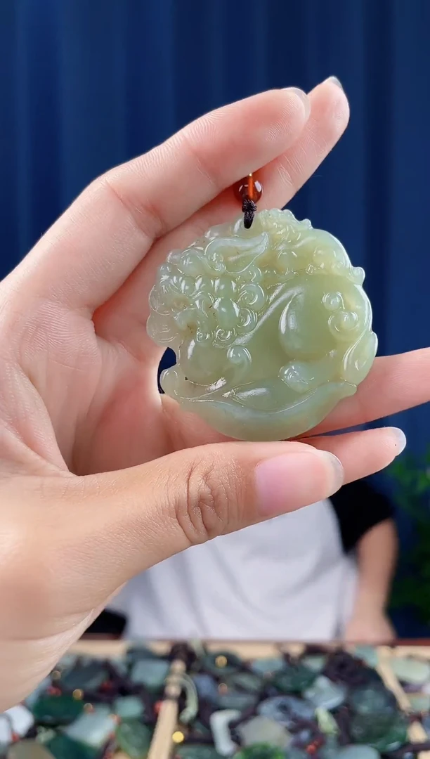 未镶嵌和田玉挂件拍一发一，多样性发货