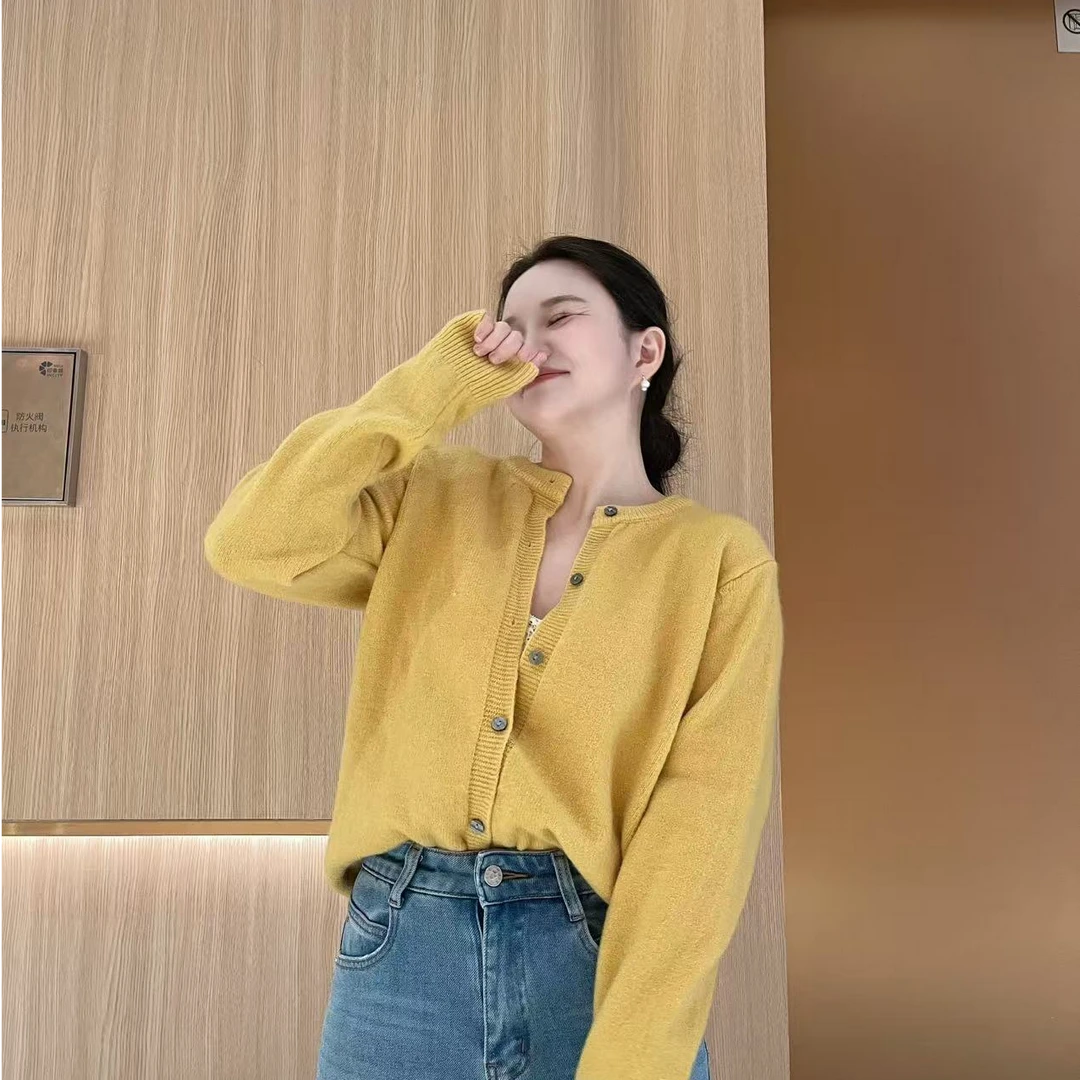 【小洁推荐】春款简约细腻糯叽叽开衫